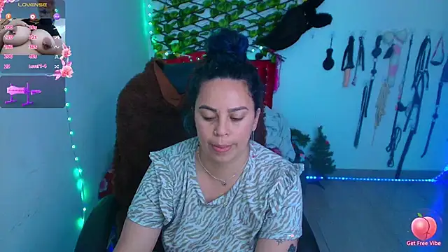 elektra_32's Live XXX Chat