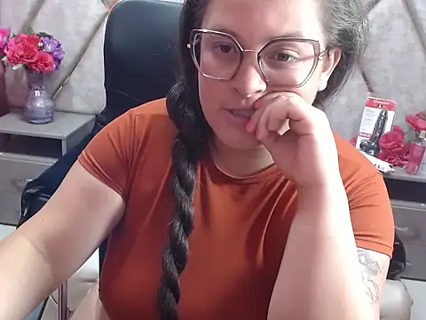 Sarah_Boobs_: απευθείας συνομιλία ΧΧΧ