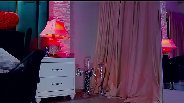 FeetVibe Adlı Modelin Canlı XXX Sohbeti