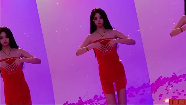 TNT-Sister élő XXX-chatje