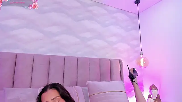 AliaahSky Adlı Modelin Canlı XXX Sohbeti