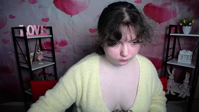 NeonilaLisova Adlı Modelin Canlı XXX Sohbeti