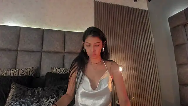 Chat +18 de BrigitteVons ao vivo