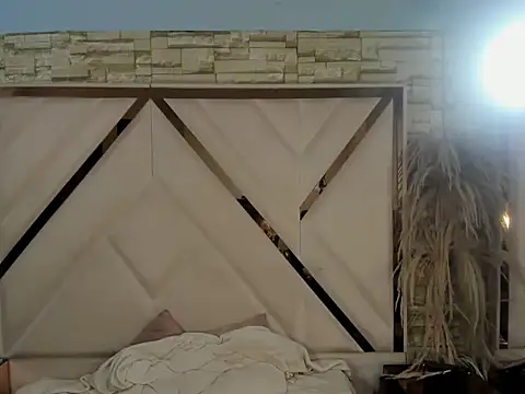 Shara_Oz Adlı Modelin Canlı XXX Sohbeti