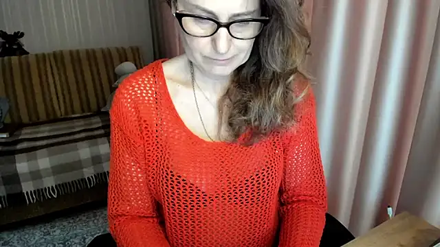 lauraoven Adlı Modelin Canlı XXX Sohbeti