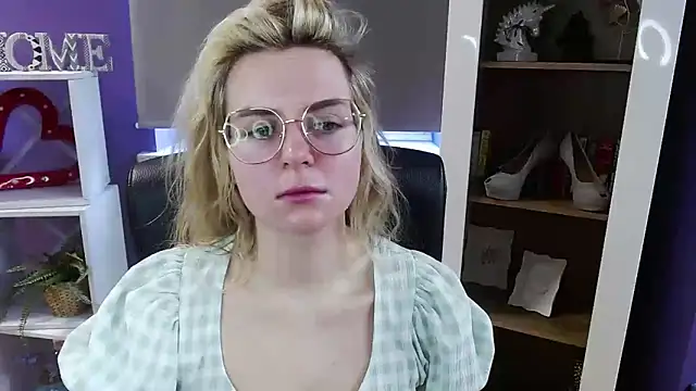 Zoey_Erotic Live XXX-chat