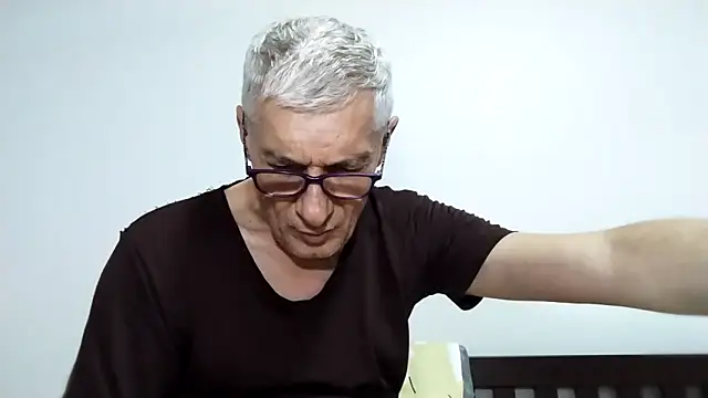 Chat XXX ao vivo de BIGUNCUTHARDCOCK