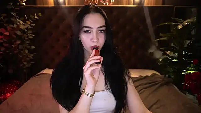 WildKittenX_ 라이브 XXX 채팅