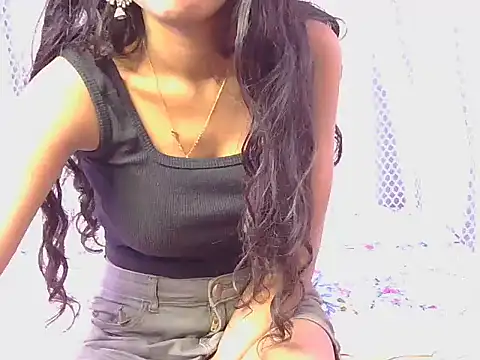 hey-pinky: διαδικτυακό σόου στην κάμερα