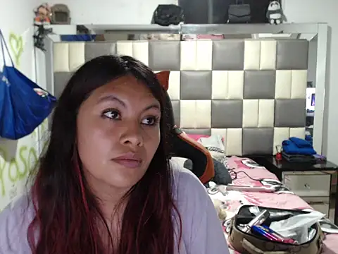 Show modela dulcecandy1919 na web-kameri