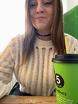 Chatroom XXX en direct de CrazyTori