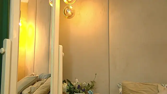 Pokazy przed kamerką – EllieWest