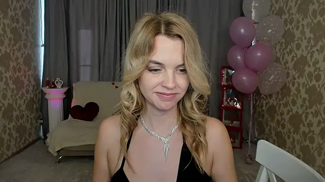 LunaFlinn's Live XXX Chat