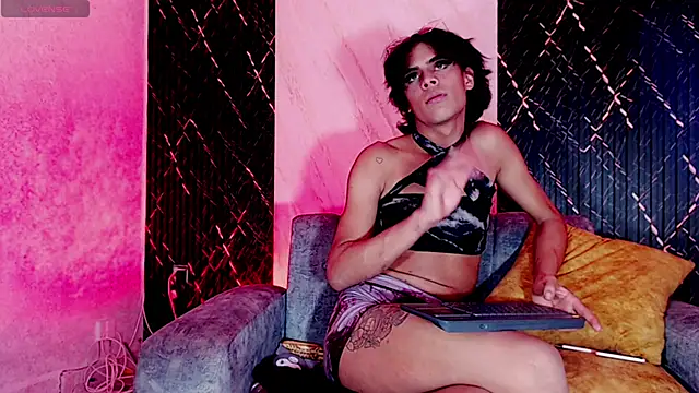 Stefani__R Live XXX-Chat