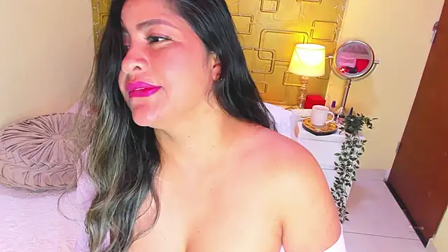 Julia_Haye Live XXX Chat