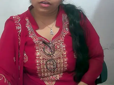 Cute_AliyaaのライブXXXチャット