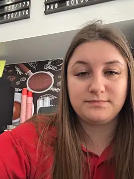 Chat +18 de Strawberryyyyik ao vivo