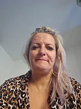 Chat +18 de LadyTouch ao vivo