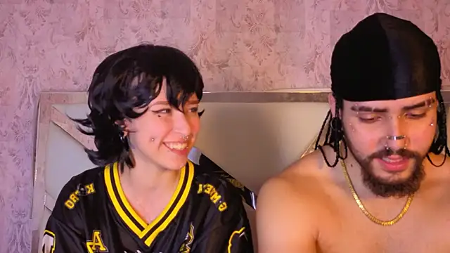 Benny_and_Mark Show in webcam