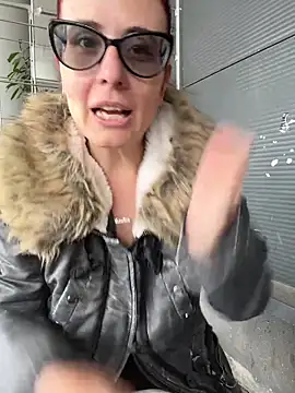 NataKitten Adlı Modelin Canlı XXX Sohbeti