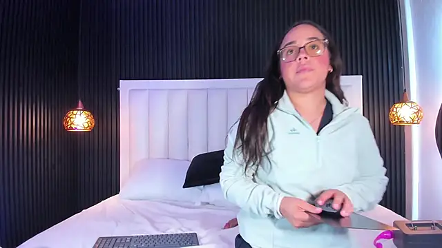 FireDollx Live XXX Chat