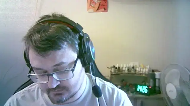 Pertunjukan Kamera Web SirAbuser