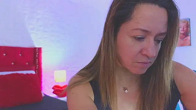 Chat +18 de weet_Evans___ ao vivo