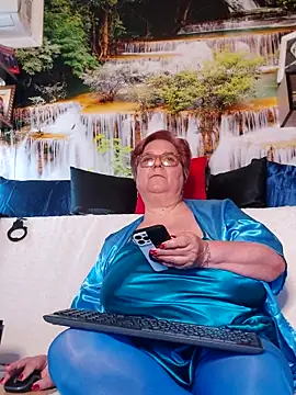 QueenPammy1 – Naživo XXX chat