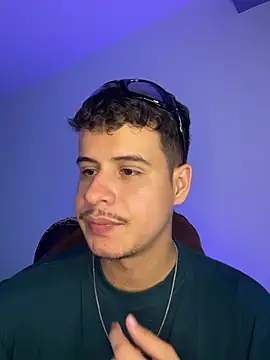 BjornSteelのウェブカメラショー