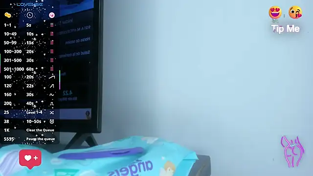 Chat +18 de Ninna_Vergara ao vivo