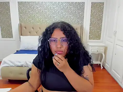 แชท XXX สดของ Sophia_Cook_