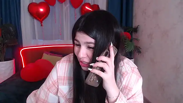 Онлайн чат XXX KisaModel