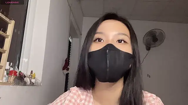 Tieu-May Adlı Modelin Web Kamerası Şovu