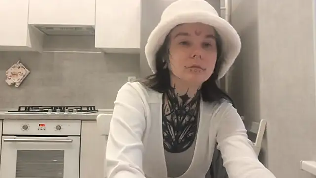 HighelikeGirl 即時 XXX 聊天