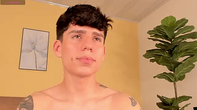 Chat +18 de Angel_eros_ ao vivo