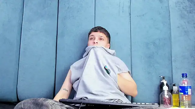 Megan_Thompson_ লাইভ XXX চ্যাট