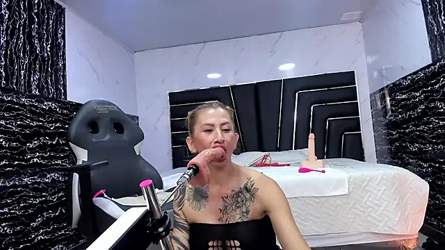 Ladyy_Scarlett's Live XXX Chat