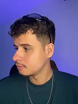 XXX chat uživo modela BjornSteel