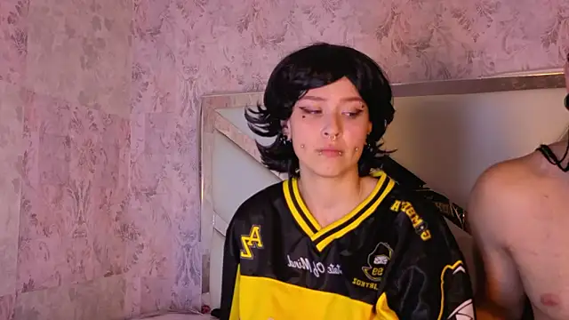 Benny_and_Mark Chat XXX live