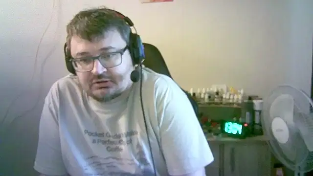 SirAbuser élő XXX-chatje