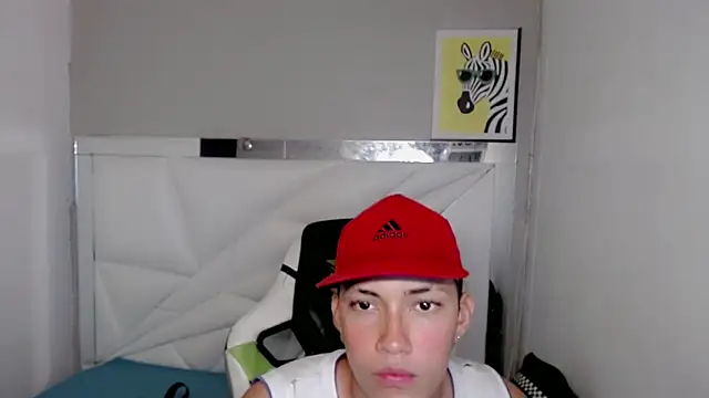 Show modela Street_poemm_ na web-kameri