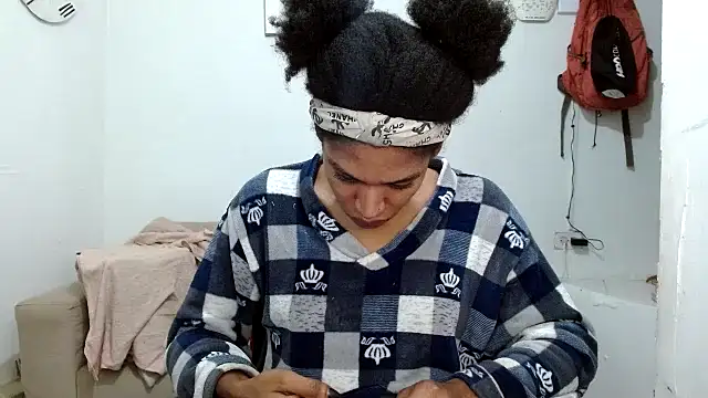 angelamarie1 Adlı Modelin Canlı XXX Sohbeti