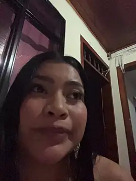 แชท XXX สดของ LunaaRosse