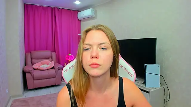 แชท XXX สดของ Strawberrye