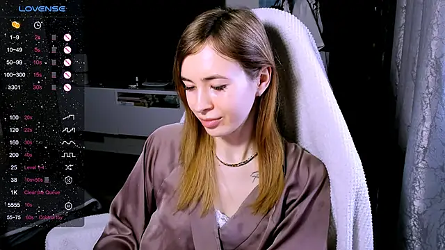 Chat +18 de ZoyaMill ao vivo