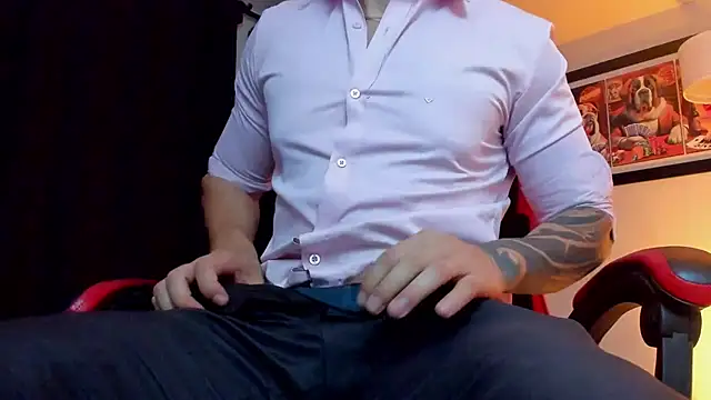 Pertunjukan Kamera Web ALPHA_DOMINUS_