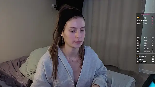 แชท XXX สดของ JalevaKitties2