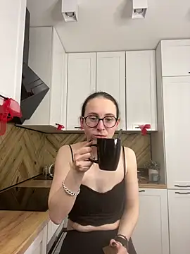 Chat +18 de MartiniiSelenna ao vivo