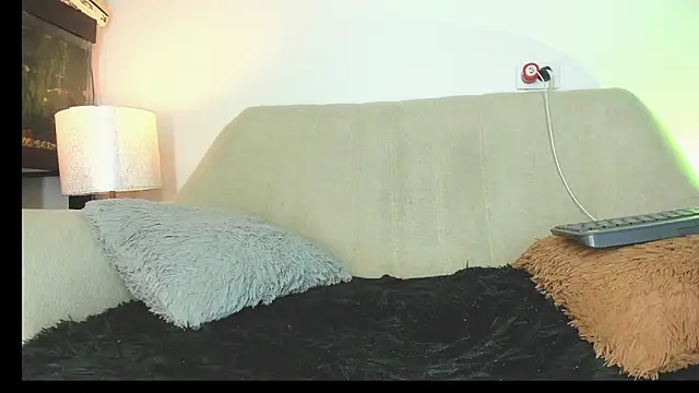 drakomilck1: διαδικτυακό σόου στην κάμερα