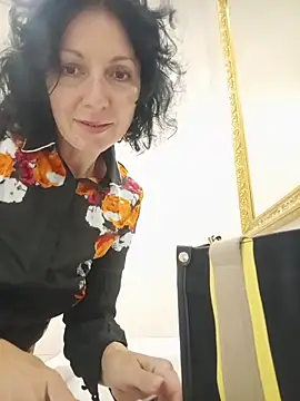 XXX chat uživo modela ValleriWind